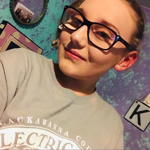 Meet your Posher, Kennedy - Picture 1 of 1